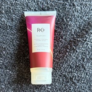 R+Co Teleport Hydra Gelee in Bold Red